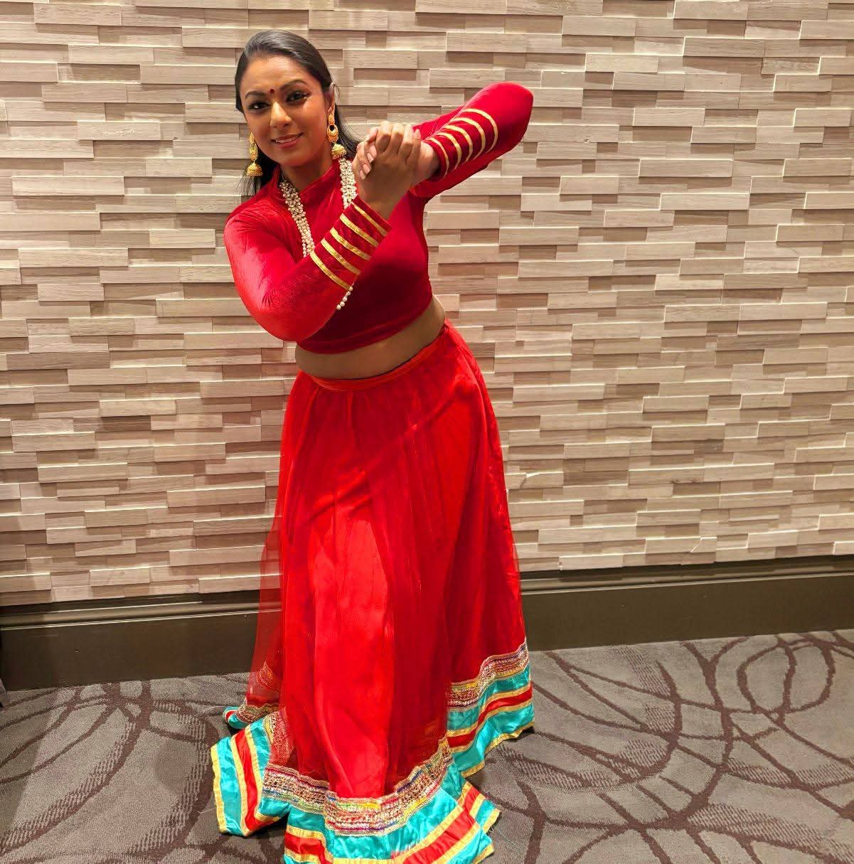 Hansani Perera cultural performance